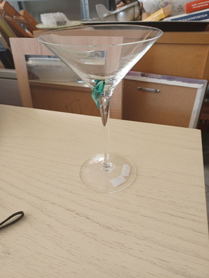 Unique cocktail glass like new