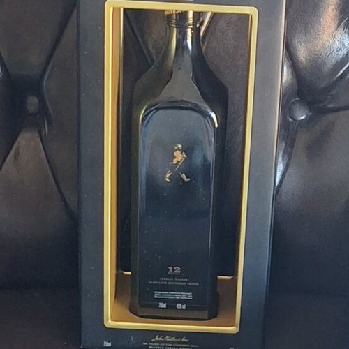 Johnnie Walker Black Label 100 Years of the Striding Man 750ml Full Set