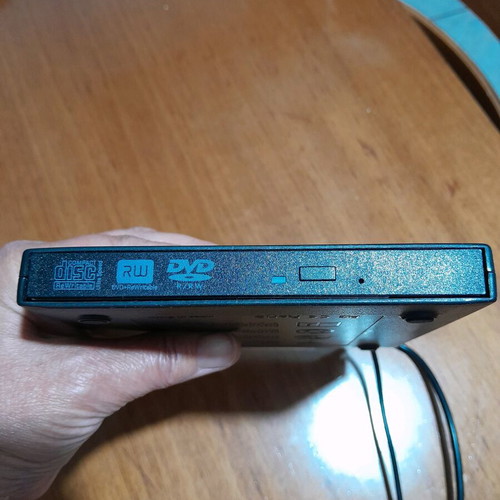 Small DVD for laptop like new with cables ready to use