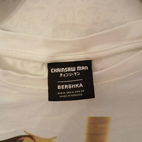 Bershka x Chainsaw Man Anime Graphic T-Shirt Size M like new