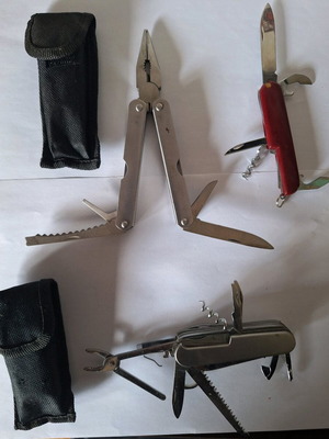 Multitool pocket knives used, pack of 3 with 2 sheaths