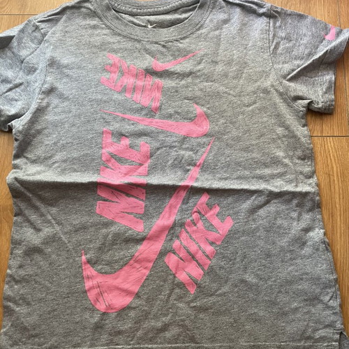 Nike T-shirt like new, women's XS, gray and pink