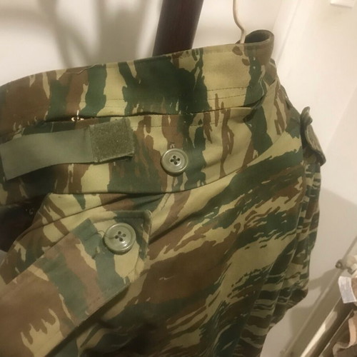 Military camouflage jacket XL like new with inner lining