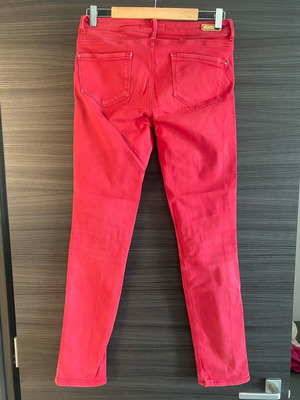 Zara red jeans used, size M