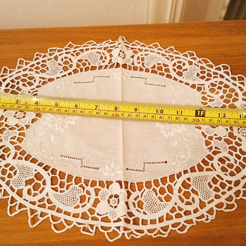 Embroidered table linens set of 14 pieces white, new