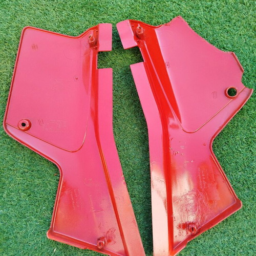 Enduro XL200 side covers like new, fits XT 125 and 250