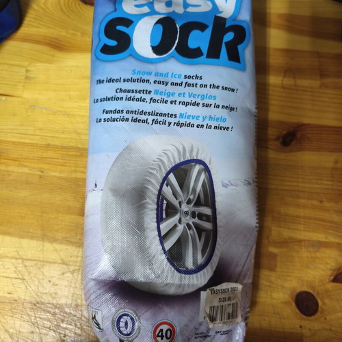 Snow cover used with car accessories gift pack