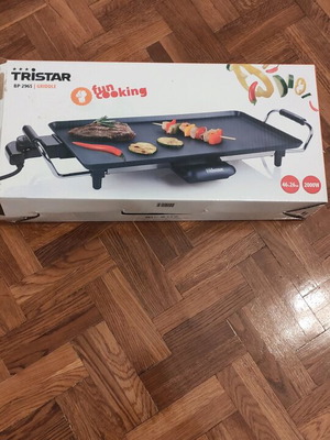 TriStar grill used in excellent condition