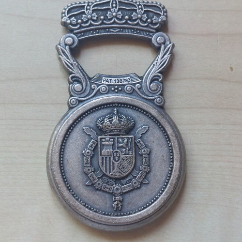 Vintage Juan Carlos & Sofia collectible metal bottle opener 1982 Spain