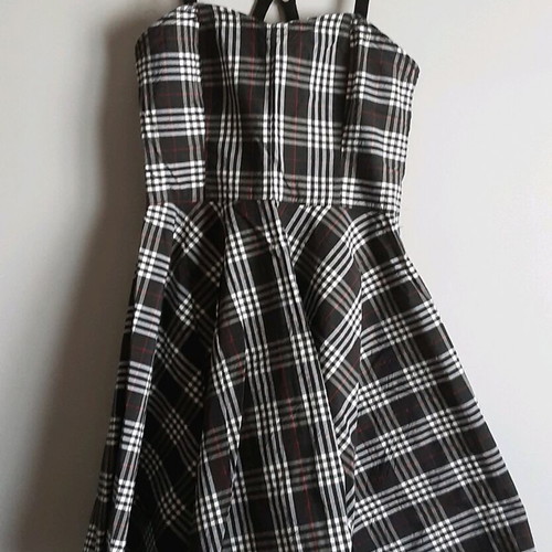 Taffeta 50s dress short checkered like new, black and white