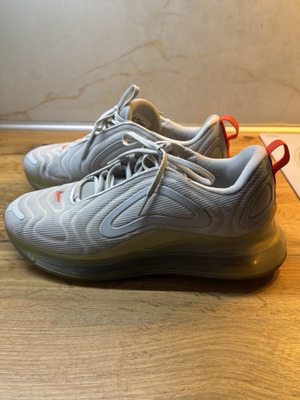 Nike Air Max 720 size 42 like new, white and grey sneakers