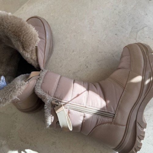 Xti beige boots with fur size 33 used