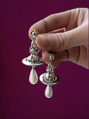 Обеци Vivienne Westwood с перли и цветни камъни като нови