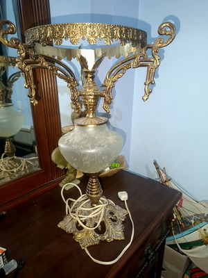 Floor lamp used from brass and glass without shade