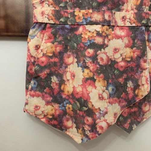 Floral skort one-piece like new with pockets and mini length