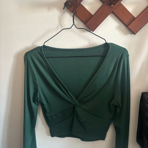 Green blouse like new, size M