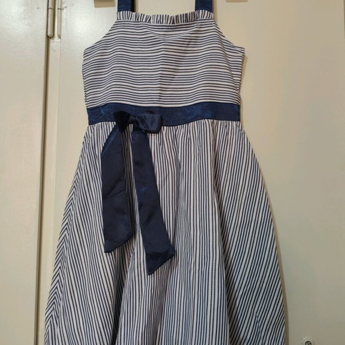 Striped navy blue dress with satin details like new, age 8
