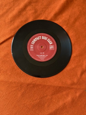 Vinyl like new in very good condition