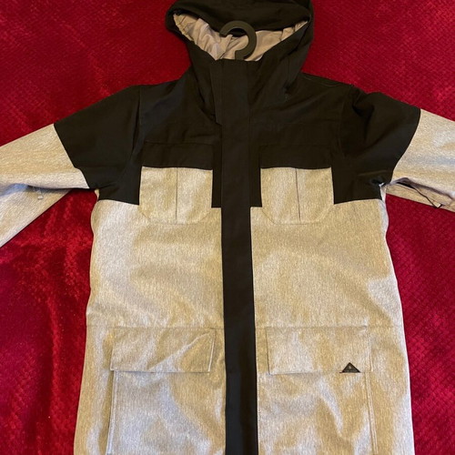 Volcom Ski Jacket 10k like new, waterproof 10,000