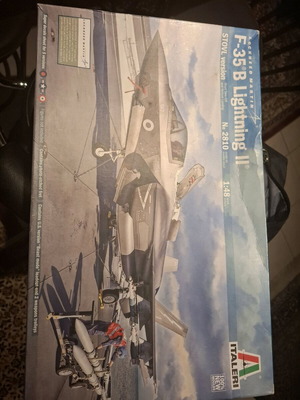 F-35 B 1:48 Italeri model kit like new unassembled