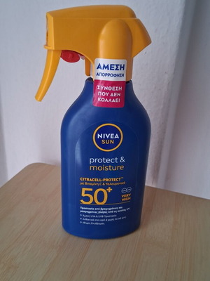 Nivea Sun Protect & Moisture SPF 50+ spray lotion 250 ml