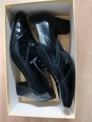 Miss Clair leather anatomical women's shoes like new, size 37, black