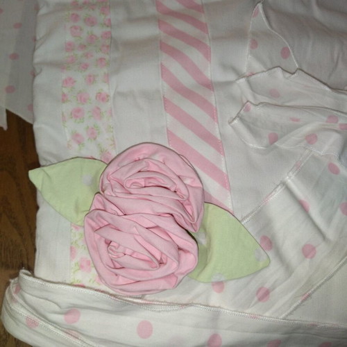 Mosquito net and protective crib bumper set like new