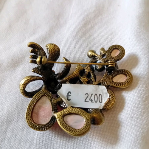 Pin new, multicolored