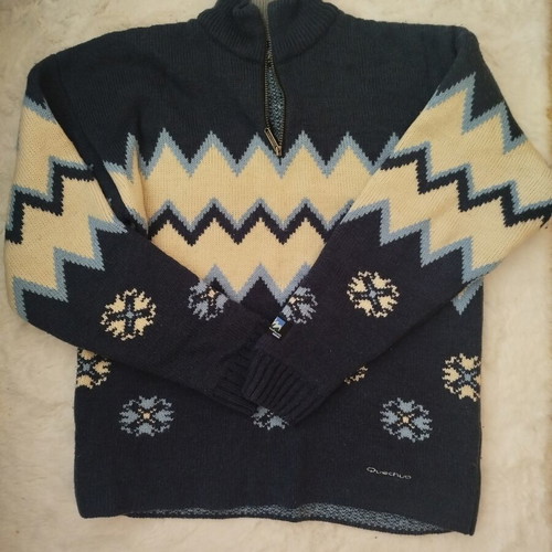 Pullover like new, worn once and cleaned