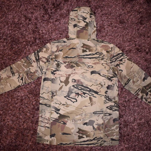 Under Armour Lightweight Fleece Shell Storm Camo Hunting Jacket new, size L, beige and gray
