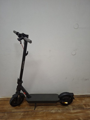 Xiaomi Scooter 5 σε άριστη κατάσταση με κράνος