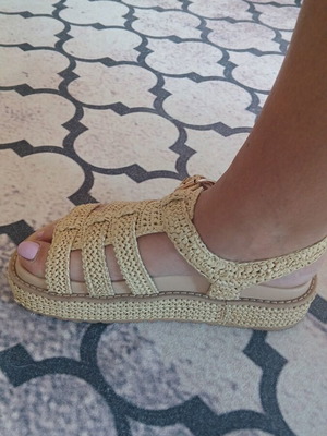 Steve Madden ψάθινη πλατφόρμα πέδιλα σαν καινούργιο, μπεζ, μέγεθος 39, τακούνι 4,5 εκ.