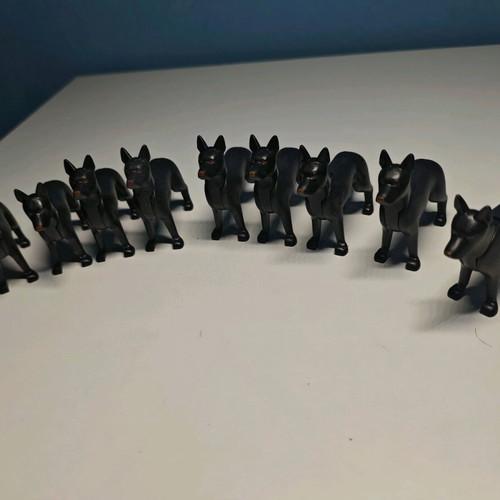 Playmobil dogs new pack of 9 pieces