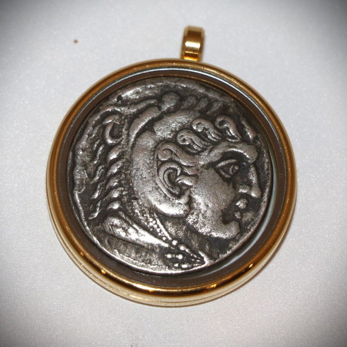 Ancient Coin Pyrrhus King of Epirus Silver Plated Pendant New