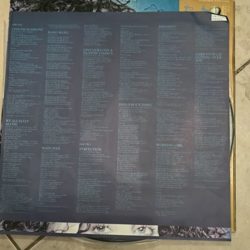Cher vinyl like new, pop genre