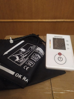 Rossmax CH155f Electronic Arm Blood Pressure Monitor like new