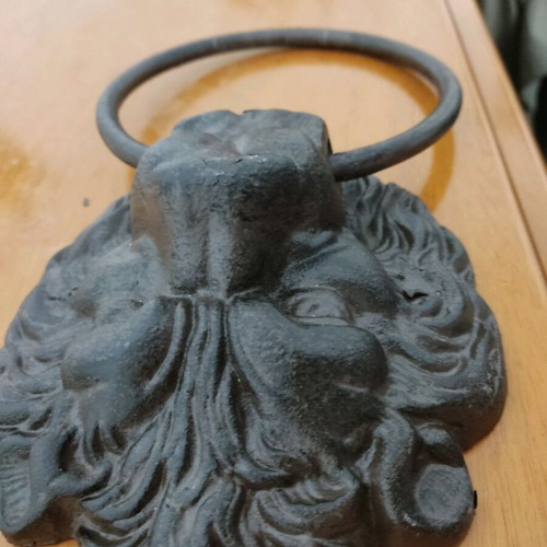 Metal large lion door knocker new for wall or door