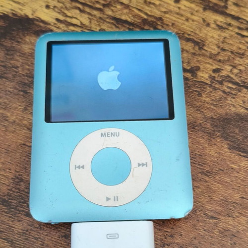 iPod Nano 3rd Generation 8GB blue used with charger