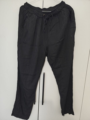 Regalinas summer pants small, like new, 100% cotton, black