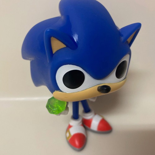 Funko Pop Sonic the Hedgehog with Emerald and Minecraft Warden figure like new