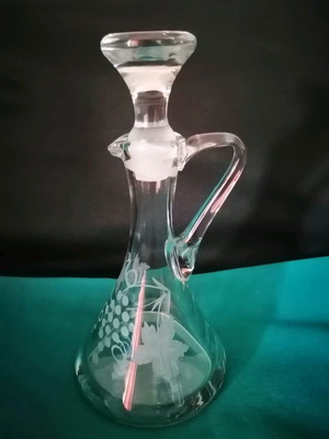 Crystal decanter