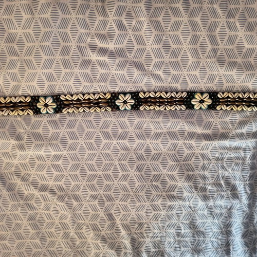 Boho vintage belt with shells and beads like new