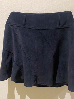 Corduroy black skirt Hype used, size Large