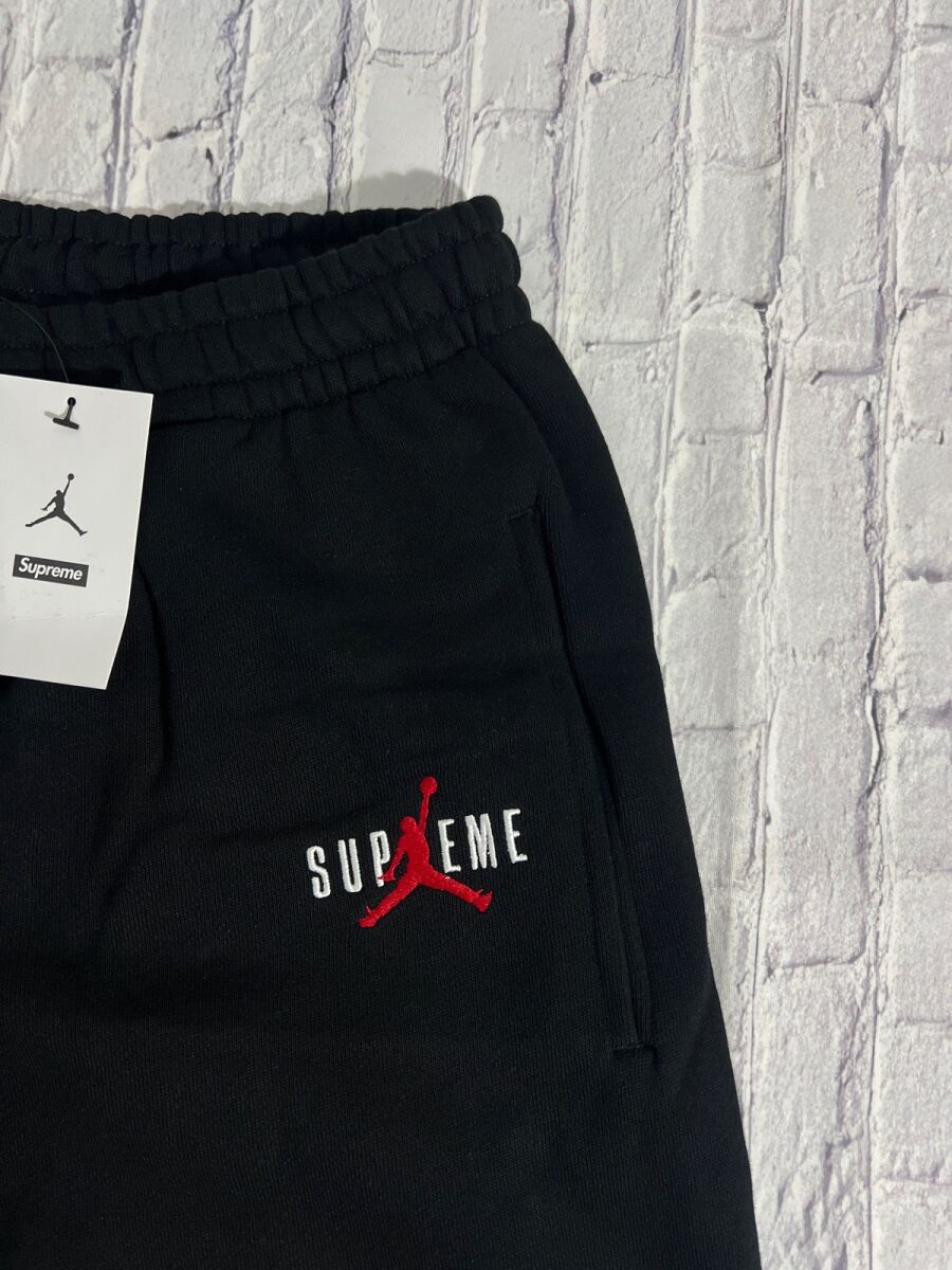 Supreme x Jordan sweatpants new, size… - € 67,00 - Vendora.cy