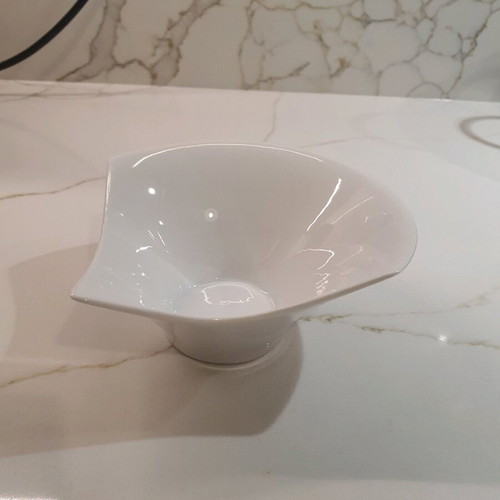Salad/Sauce Plate angular unused