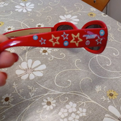 Girls' sunglasses for 5 years and older like new, red