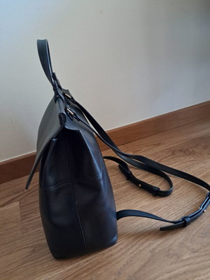 Tory Burch backpack like new, black