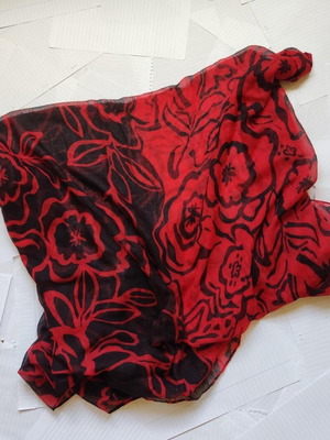 Beach cover up like new, red and black, natural fabric