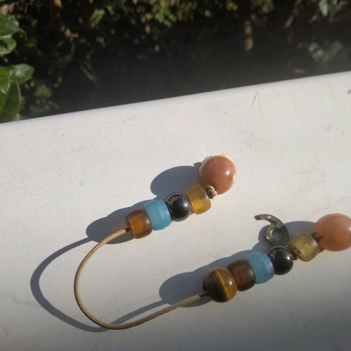 Decorative komboloi with synthetic resin and multicolor worry beads like new