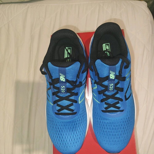 New Balance 520 v8 athletic shoes new, white and blue, size 43